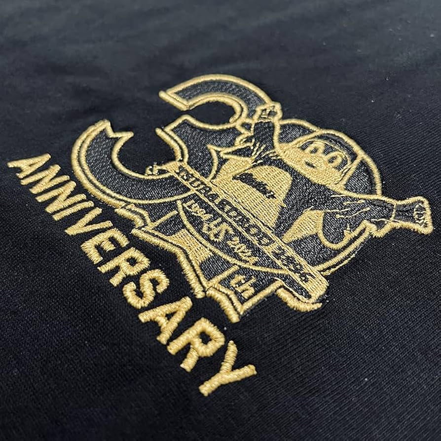 Amazon.co.jp: 祝・つば九郎30周年/刺繍Tシャツ/Lサイズ 東京